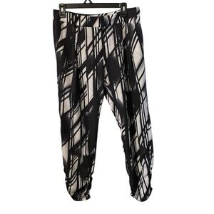 PARKER Women's Devlin black and white patterned, pleated crop trouser Size 6 EUC